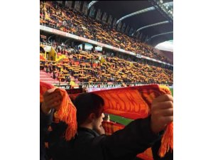 İstikbal Mobilya  Kayserispor 10 bin kaşkol dağıttı