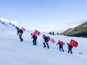 Çanakkale şehitleri için Toros Dağları'na tırmandılar