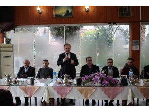 Sürmene Belediye Başkanı Üstün gençlerle bir araya geldi, projelerini anlattı