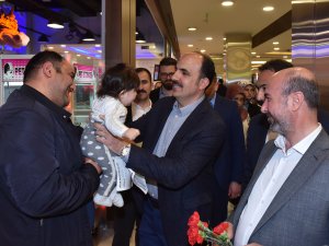 Altay ve Pekyatırmacı'dn AVM gezisi