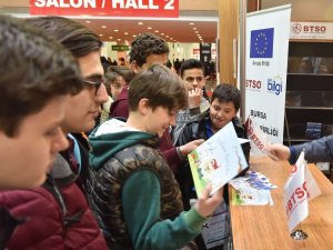 Bursa Kitap Fuarı’nda Bursa AB Bilgi Merkezi’ne büyük ilgi