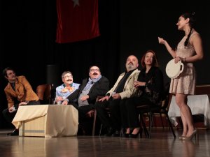 "Hayat Kime Güzel" Akşehirli seyirciler için perde açtı
