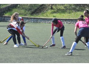 Hokey maçı öncesinde şehitleri unutmadılar