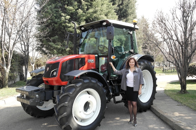 Erkunt’tan çiftçiye destek