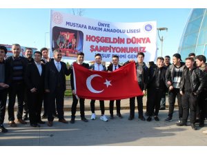 Ordu dünya şampiyonunu Karşıladı