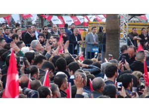 CHP mitinginde ‘Bozkurt’ işareti