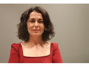 İranlı şair Füruğ'un hayatı sahneye taşındı