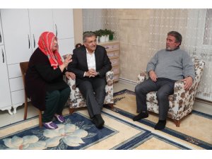 Murat Aydın, Beykoz’daki fenomen teyzeyi tekrar ziyaret etti