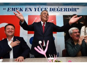 Başkanı Kocaoğlu, iki Serdar arasında dilek tuttu