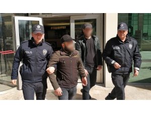 Kozmetik dükkanından hırsızlık yapan 2 Iraklı zanlı gözaltında