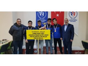 Fen liselerinin satrançta yıllardır devam eden başarısını bu kez imam hatip lisesi kazandı