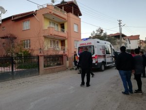 Balkonda ölen adamı komşusu fark etti