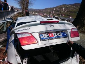 Trabzon’da feci kaza, karnına bariyer saplandı