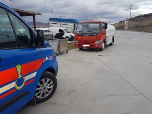 Jandarmadan kaçak akaryakıt operasyonu
