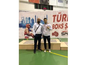 Boksör Ferhat İncekaya Türkiye 2.’si oldu