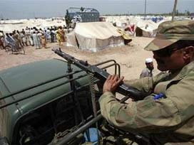 Pakistan askeri 4 Taliban militanını öldürdü