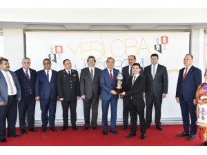 Adana’da Vali Kupası Koşusunu "Bildenhan" kazandı