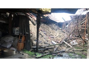 "İİT'nin resmi dilleri arasına Türkçenin de girmesi için çalışacağız"