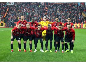 Eskişehirspor’a ikinci yarı yaramadı