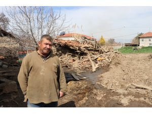 "50 yıllık evim başıma yıkıldı"