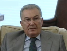 Deniz Baykal'ın dudağı şişti