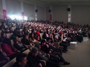 Seydişehir de Çanakkale Savaşını anlatan tiyatro gösterisi