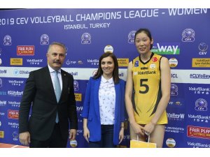 VakıfBank, yarı finalde