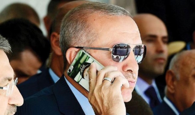 Erdoğan'ın telefon kılıfında dikkat çeken ayrıntı!