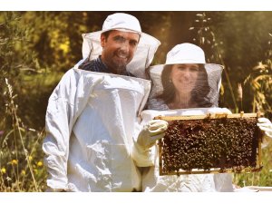 Arıcılığa kadın eli değecek