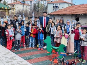 Başkan adayı Serhat Oğuz’dan çocuklara satranç takımı