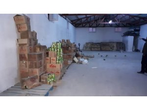 Konserve hırsızları yakalandı