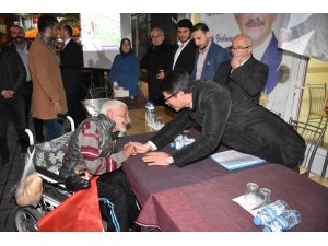 Başkan Çelik Karaoğlanlı ve Yeni Mahmudiye’de vatandaşla buluştu