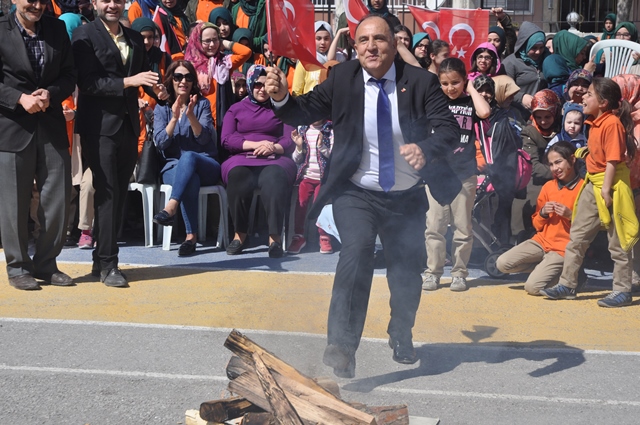 Çumralıoğlu İmam Hatip Ortaokulunda Nevruz Bayramı kutlandı