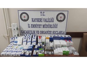 Kaçak cep telefonu aksesuarları yakalandı