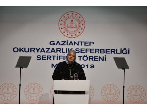 "Yüzde 100 okur yazar bir toplum olacağız"