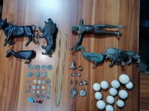 Güven Timleri tarihi eser kaçakçısını kıskıvrak yakaladı