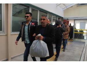 Kocaeli’deki terör operasyonunda gözaltına alınan 14 kişi adliyeye sevk edildi
