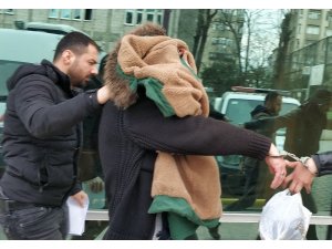 Şüpheli araçtan uyuşturucu çıktı: 2 gözaltı