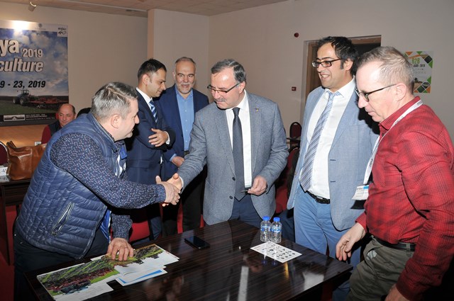 Başkan Kütükcü'den Tarım Fuarı'na hayırlı olsun ziyareti