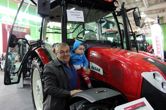 Başak traktör ürün gamı ile göz doldurdu