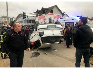 Otomobil ile pikap çarpıştı: 1 ağır yaralı