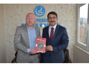 Başkan Çelik Ülkü Ocaklarını ziyaret etti