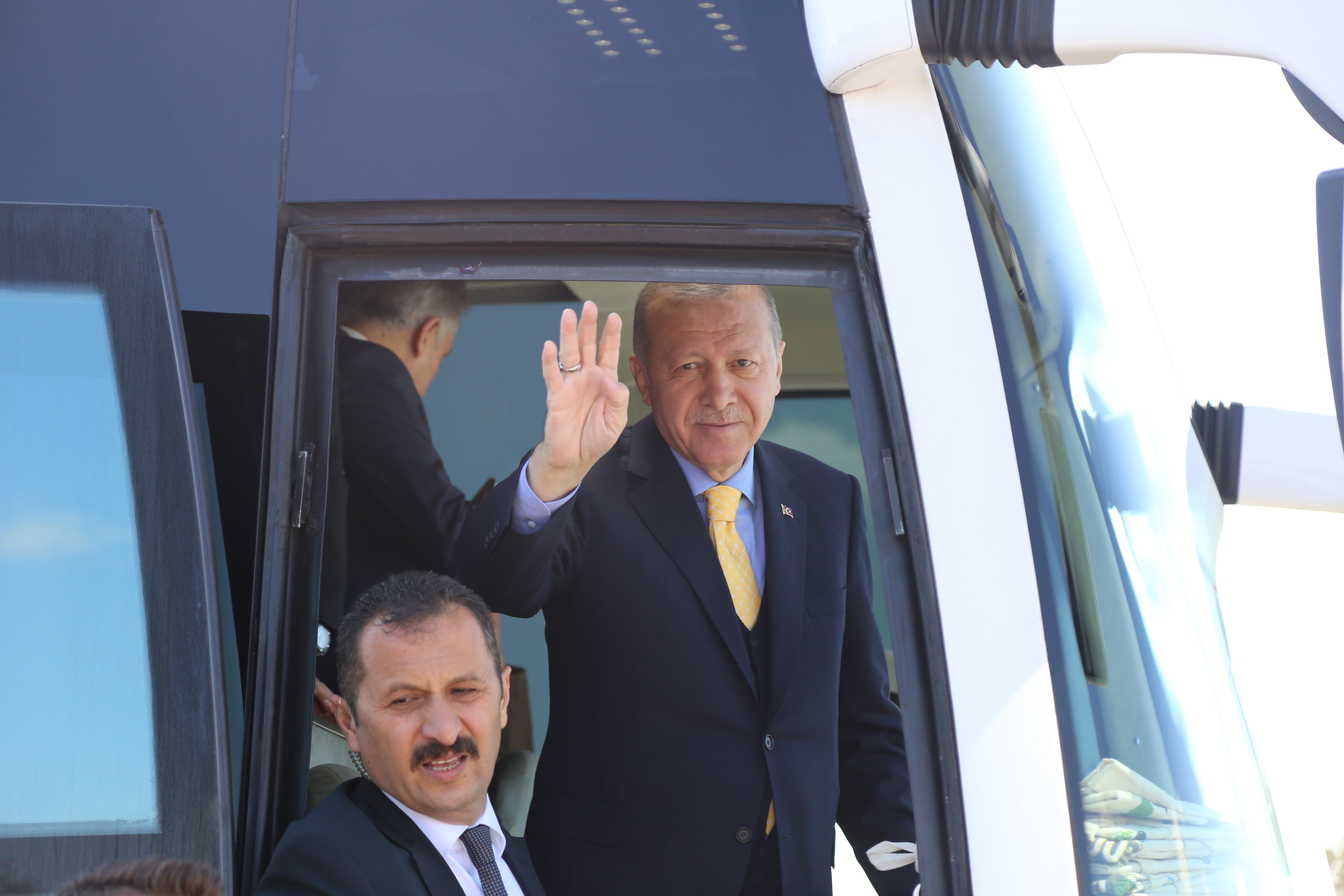 Cumhurbaşkanı Recep Tayyip Erdoğan, Konya’da sevgi seli