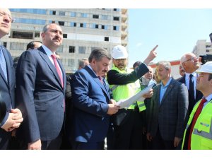 Bakan Gül ve Sağlık Bakanı Koca Şehir Hastanesini gezdi