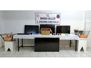 Jandarmadan dernek binasına kumar baskını