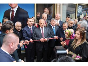 Bakan Turhan, Tonya’da AK Parti Seçim İrtibat Bürosu’nun açılışına katıldı