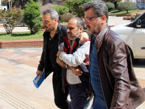 Karısını zincirle boğarak öldüren hırdavatçı tutuklandı
