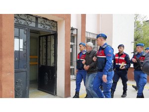 Jandarma didik didik aradı, katil zanlısı komşu çıktı