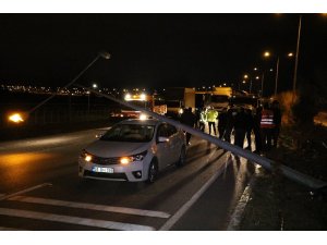 Dikkatsiz sürücü trafiği birbirine kattı
