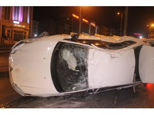 Beylikdüzü E-5’te otomobil takla attı: 1 yaralı